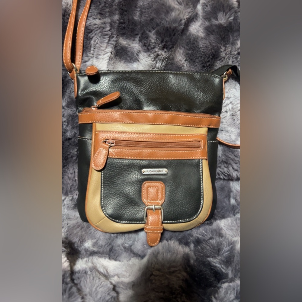 St. John's Bay brown and black leather crossbody bag #leather #crossbody